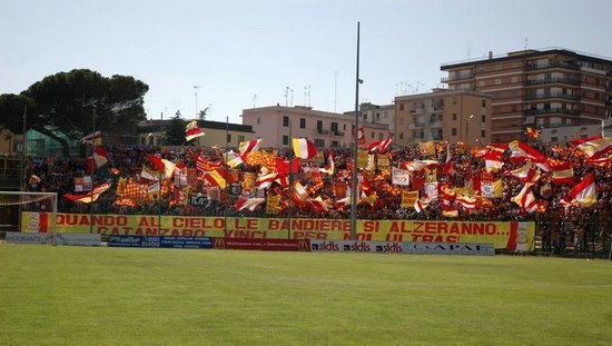 IL CATANZARO DIMOSTRA ANCORA UNA VOLTA DI NON ESSERE INFERIORE A NESSUNO