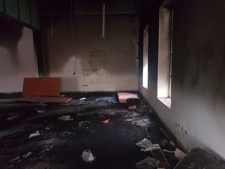 Centro disabili incendiato