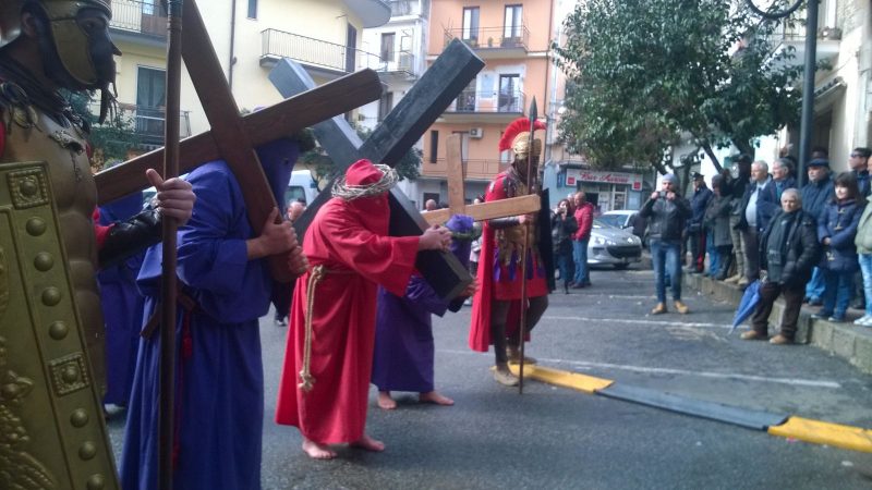 E’ partita la processione del Calvario 2016