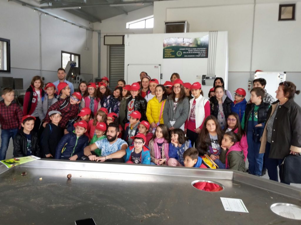 Lezione dimostrativa per i bambini di Cotronei a Mea terra