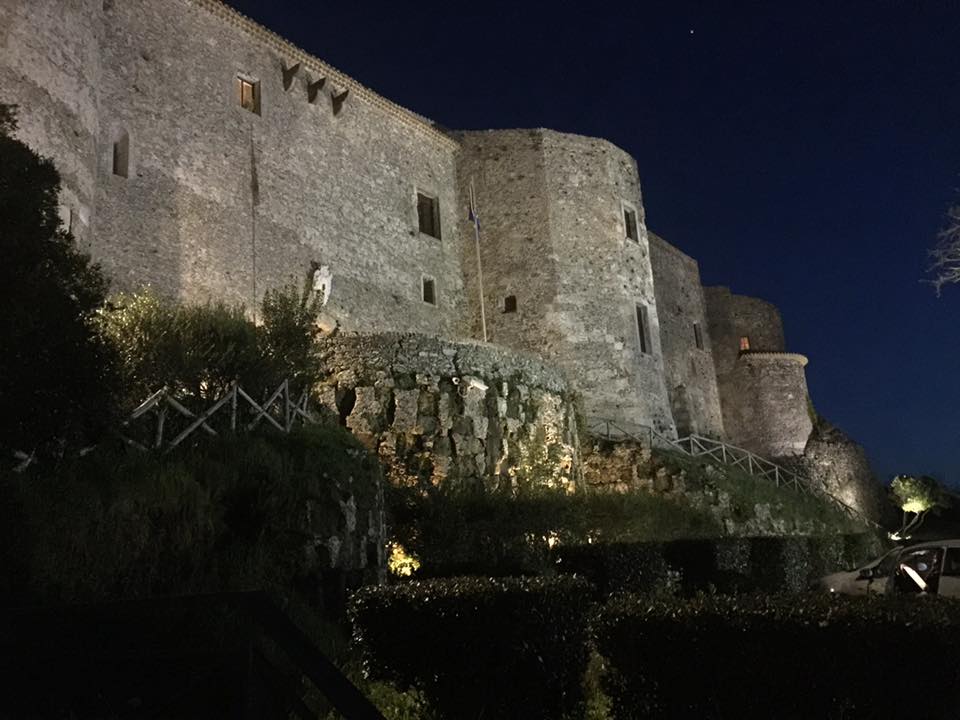 Calabria terra di capolavori: a Vibo presentazione del libro di Mario Vicino