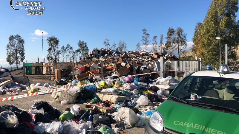 Sequestrato centro di rifiuti a Cutro