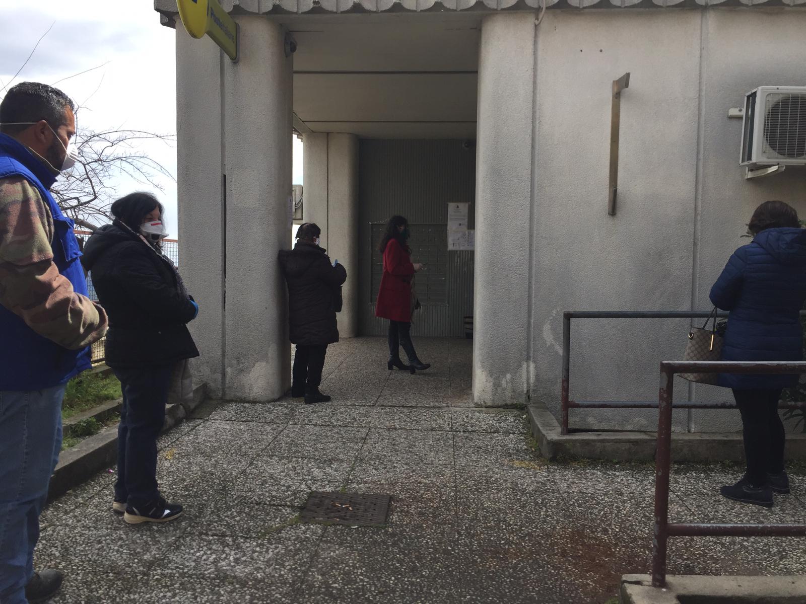 Bancoposta ancora fuori servizio a Petilia, file inevitabili