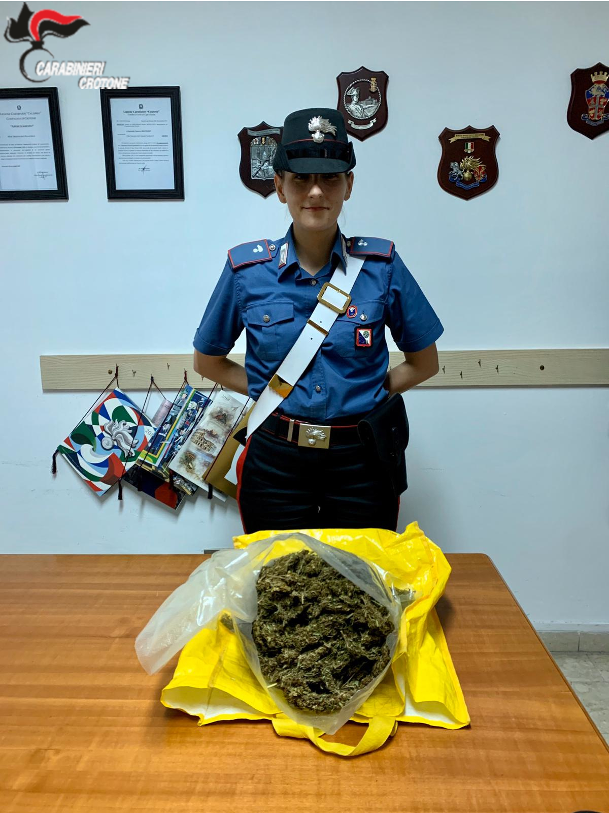 Detenzione di sostanza stupefacente: arrestati due giovani