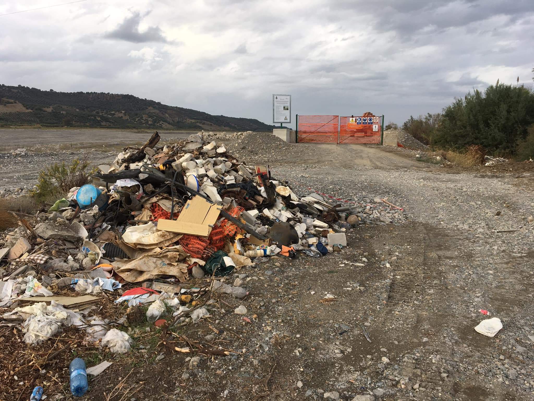 Il Circolo Legambiente Nicà segnala una discarica abusiva
  