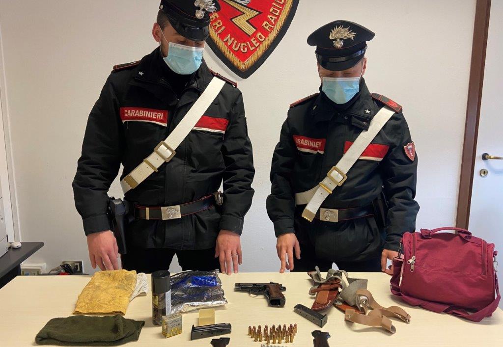Arresto a Cirò Marina per ricettazione e porto d’armi abusivo