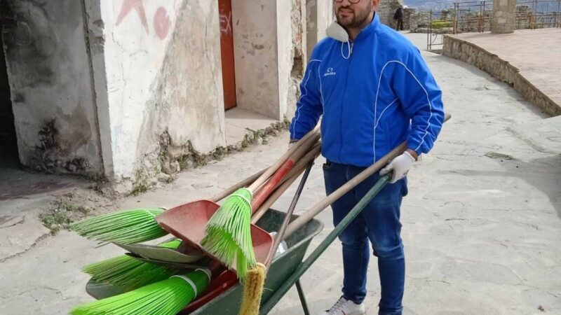 Giornata ecologica alla Rupa: Il sindaco dà il buon esempio