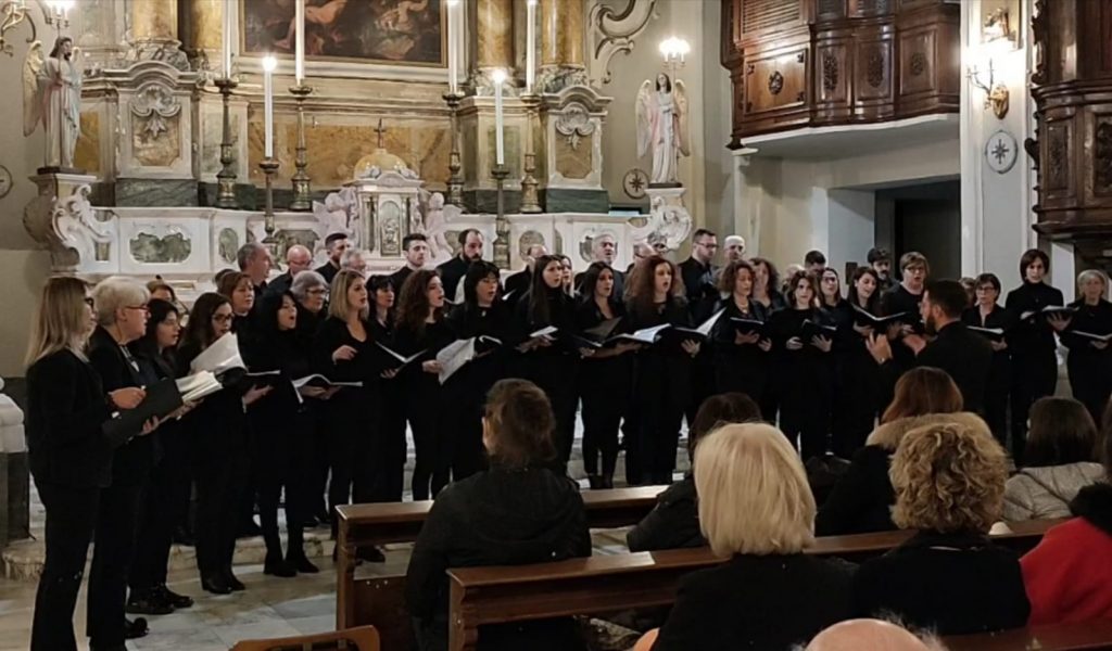 Il coro Gaudemus a Catanzaro: Primo del Crotonese a partecipare ad una rassegna fuori Provincia