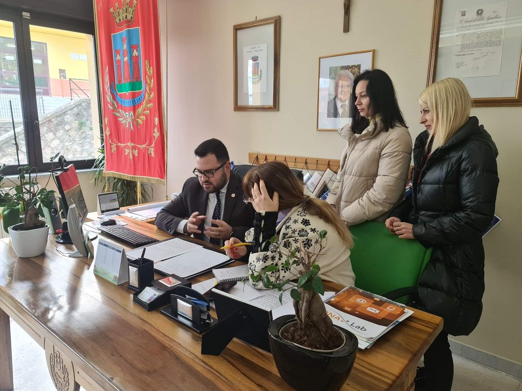 Videochiamata tra la città di Petilia e il sindaco ucraino di Voznesensk per esprimere solidarietà