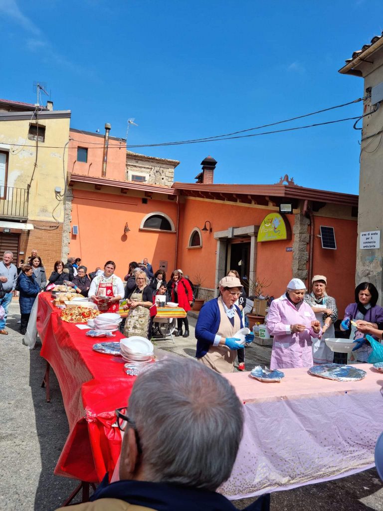 U mmitu e San Giuseppe tra i quartieri petilini
  