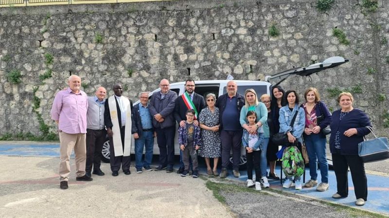 Consegnato al Comune di Petilia veicolo per il trasporto di persone fragili