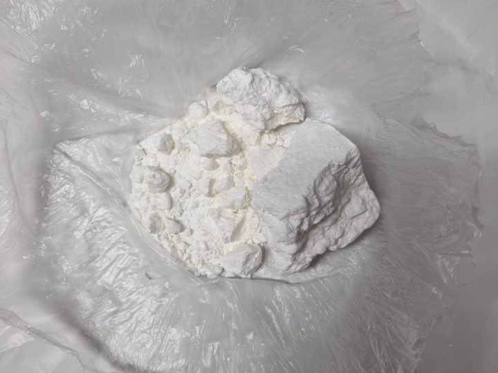 Cocaina nello zainetto del nipotino: Arresto a Isola