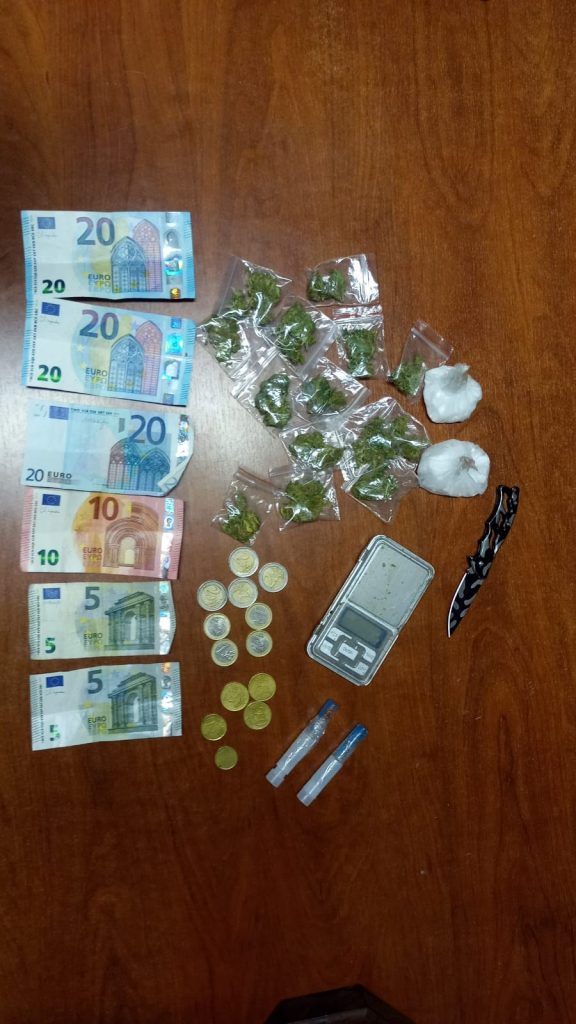 Arresto per detenzione di stupefacenti a Isola Capo Rizzuto