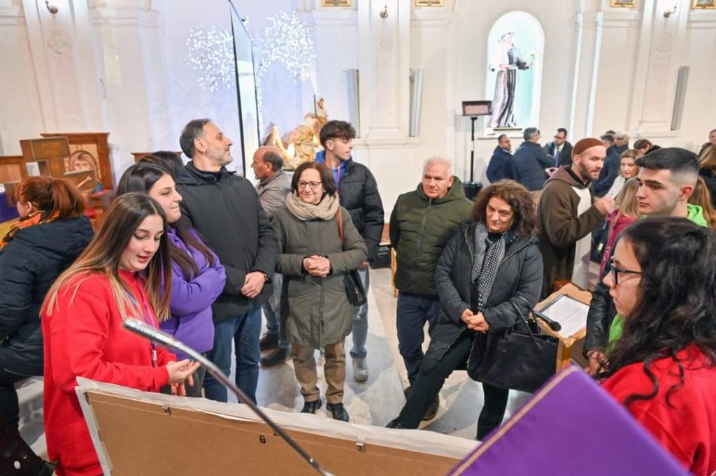 A spasso tra arte, cultura e tradizioni al Santuario della Santa Spina con i liceali
  