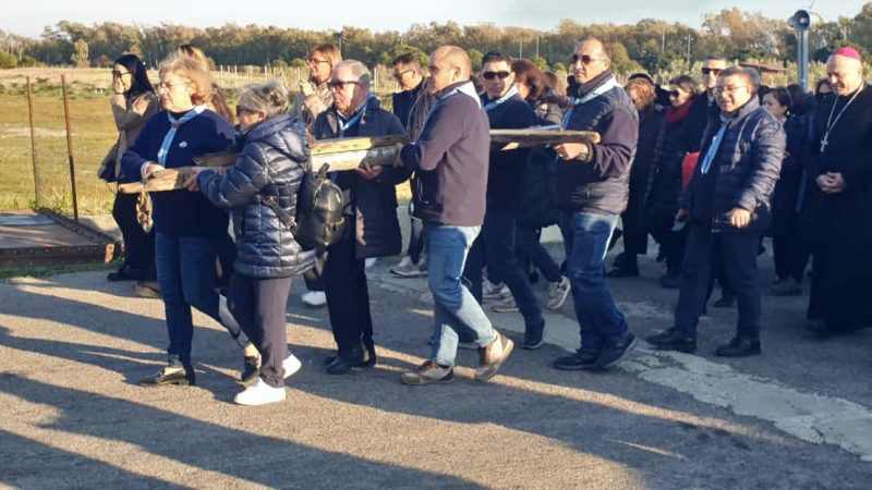 Via Crucis a Steccato di Cutro per non dimenticare