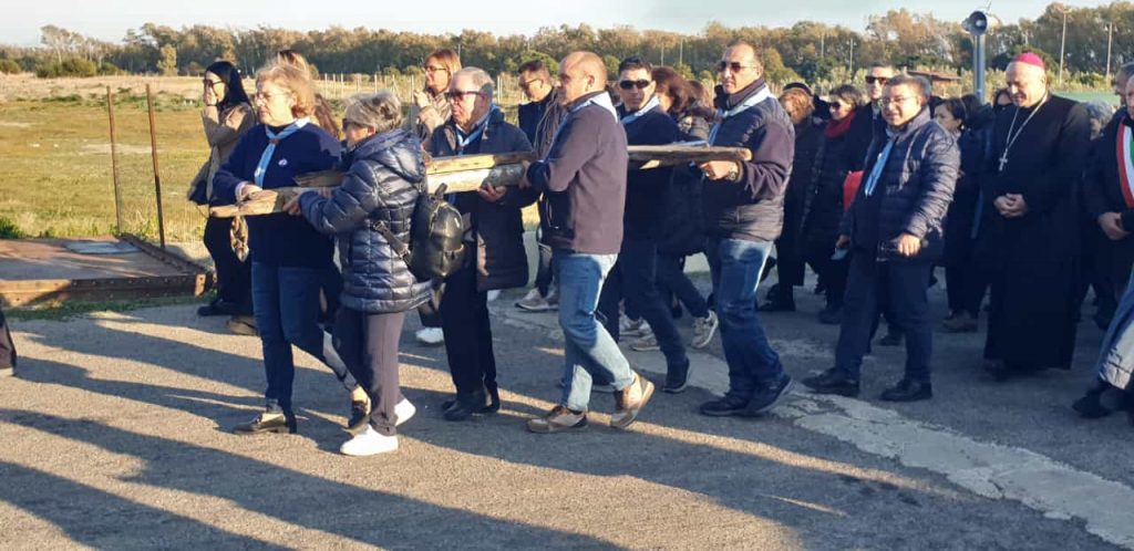 Via Crucis a Steccato di Cutro per non dimenticare