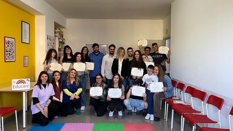 Educare e orientarsi al futuro: Percorso del Liceo delle Scienze Umane al centro Educare
  