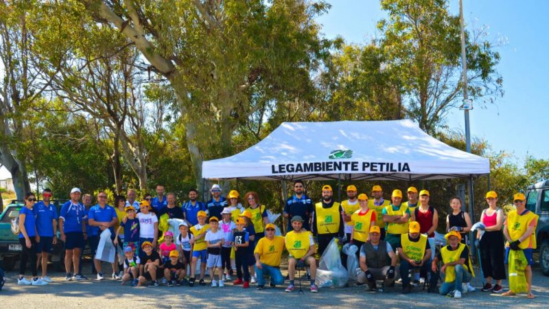 Spiagge Pulite a Steccato di Cutro, ci pensa Legambiente Valle Tacina a sensibilizzare e ripulire