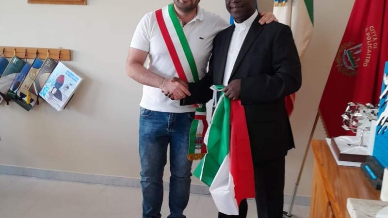 Conferimento della Cittadinanza Italiana, anche Padre Charles ha prestato giuramento