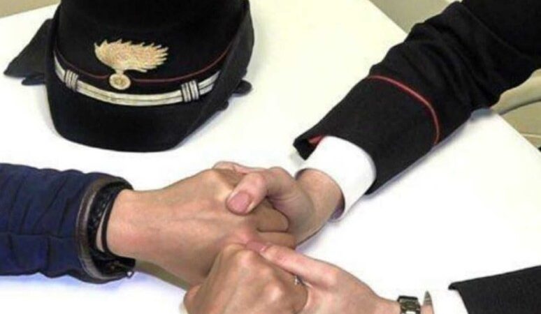 Arrestato 30enne per maltrattamenti in famiglia