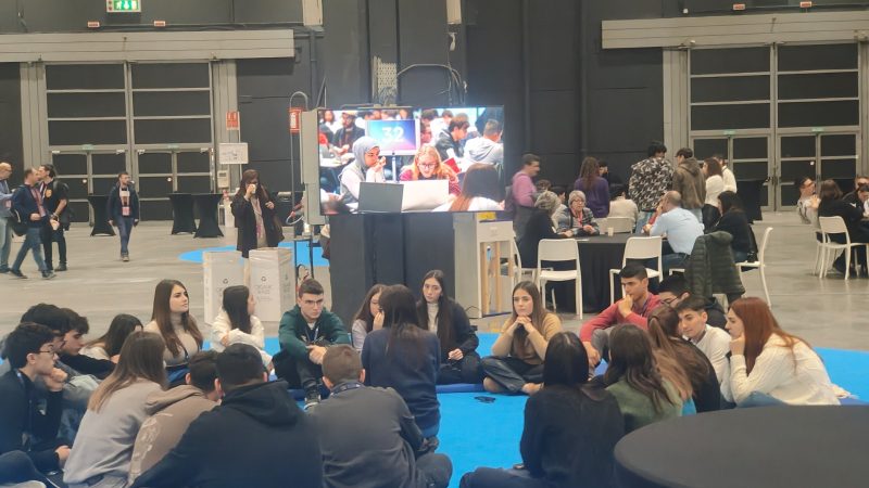 Il Liceo Scientifico R. L. Satriani protagonista al Next Gen AI Summit 2025
  