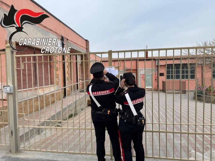 Sequestro edificio scolastico a Le Castella