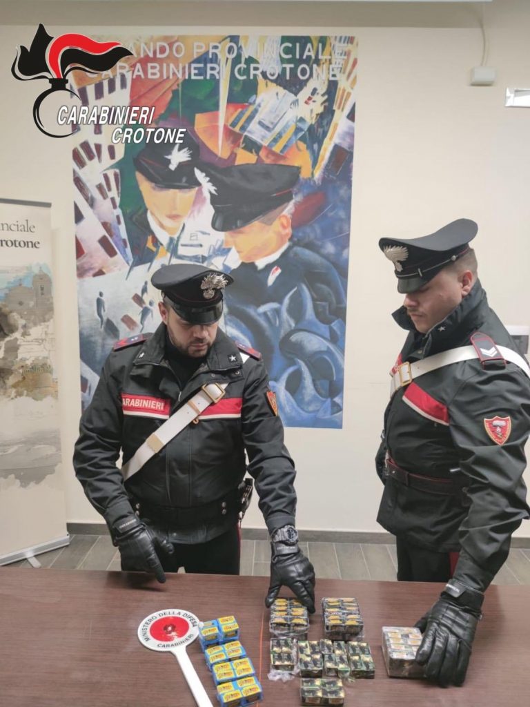 Sequestrato ingente quantitativo di sostanze stupefacenti