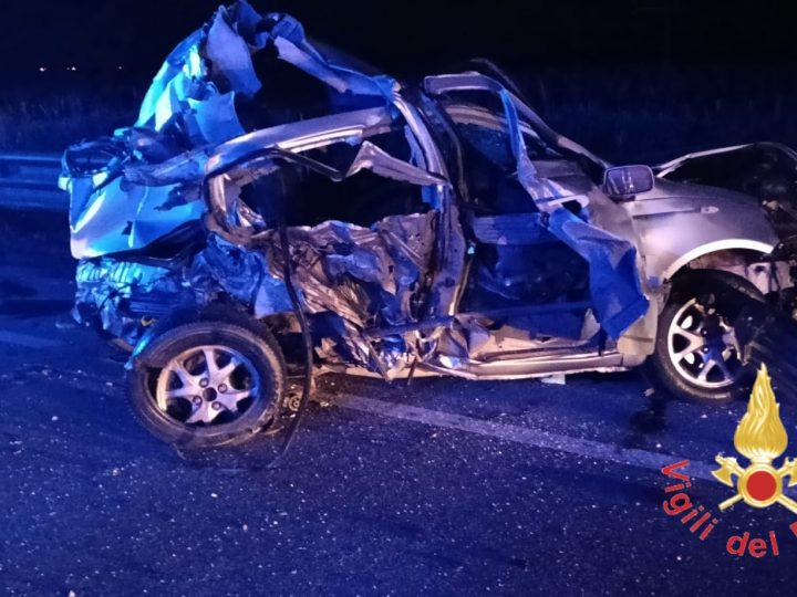 Tragico incidente sulla SS 106 a Belcastro: un morto e tre feriti, due gravi