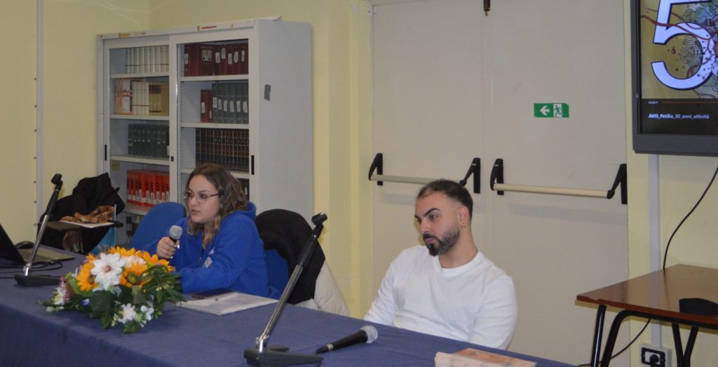 Avis Petilia incontra i liceali dello Scientifico
  
