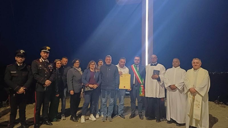 Petilia Policastro: Un nuovo Crocifisso per Località Arringa
  