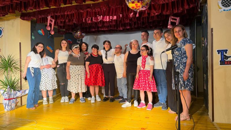 “Grease” all’Auditorium “Giovanni Paolo II”: Centro “Madre Teresa di Calcutta” e alunni dell’Alighieri Marconi protagonisti di uno spettacolo sull’inclusione
  