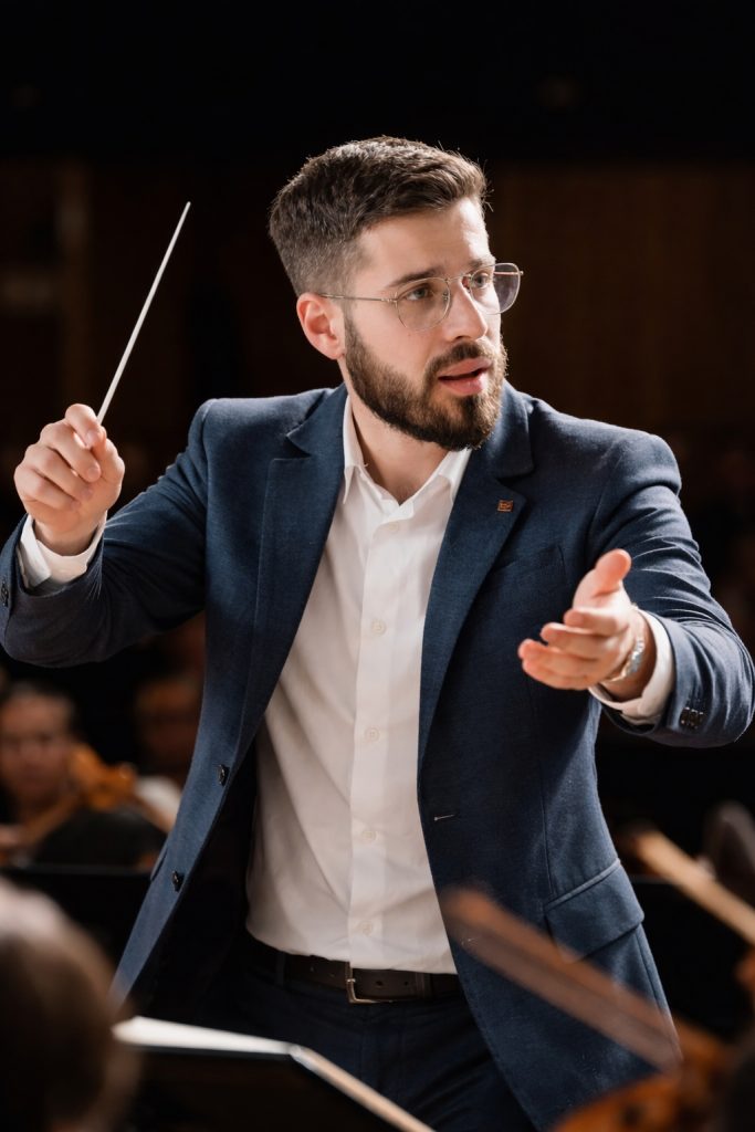 L’estasi di “Nocturne”: il trionfo di Domenico Scordamaglia al Mesoraca Festival
  